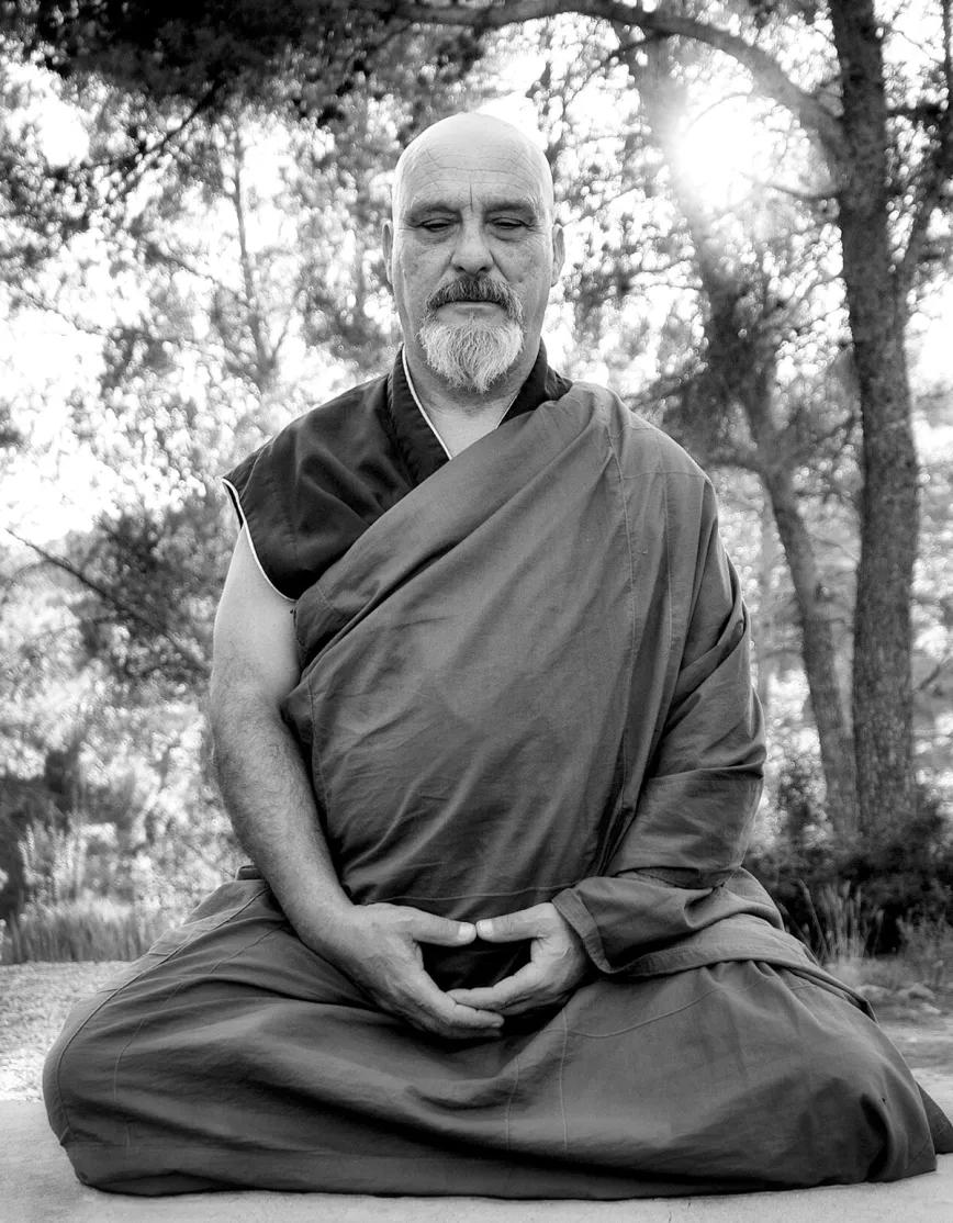 Dokushô Villaba, un maestro budista zen nacido en Utrera (Sevilla).