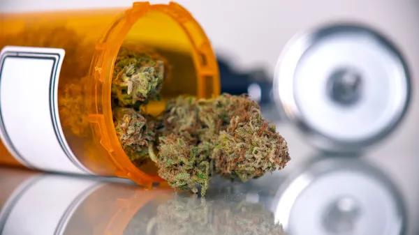 Kentucky legaliza el cannabis medicinal y regula su acceso