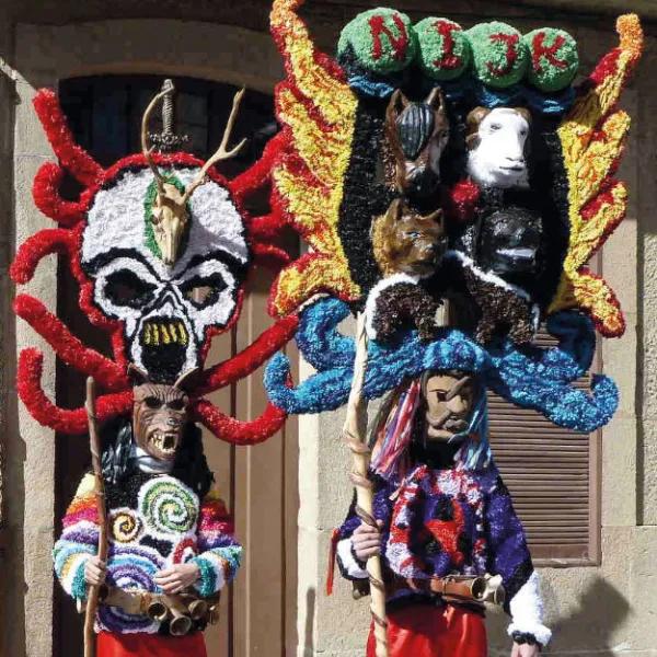 Boteiros o máscaras del Entroido o carnaval de Viana do Bolo (Ourense, 2011).