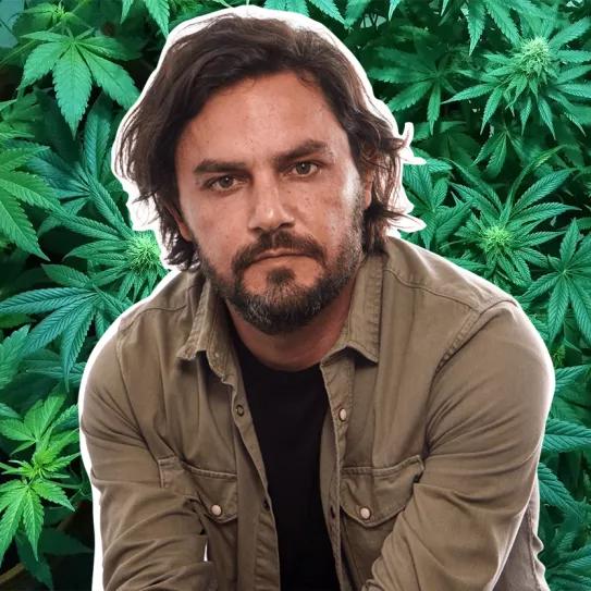 Un congresista de Perú reconoce su consumo de cannabis y aviva el debate