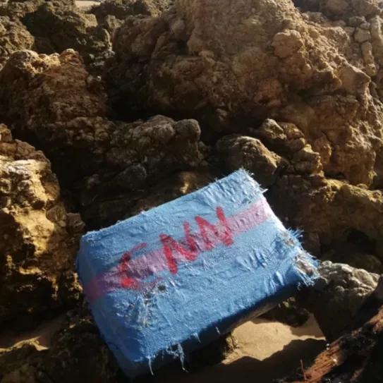 Un temporal arroja centenares de kilos de hachís a las costas del Golfo de Cádiz