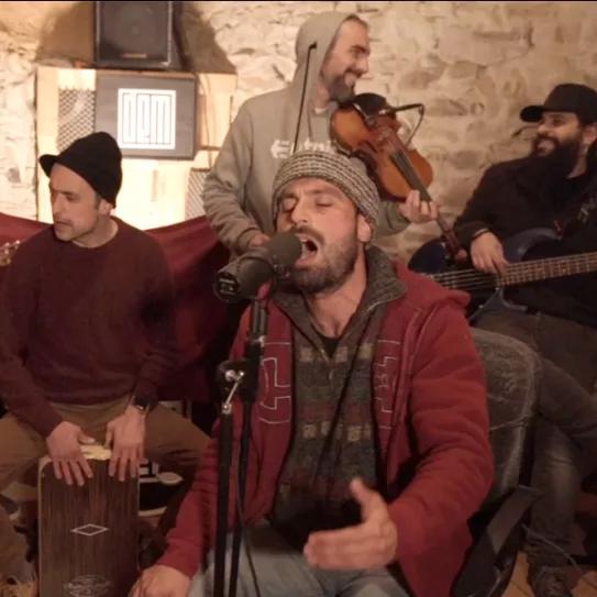 DEM se marcan un acústico exclusivo para celebrar el 25º aniversario de Cáñamo