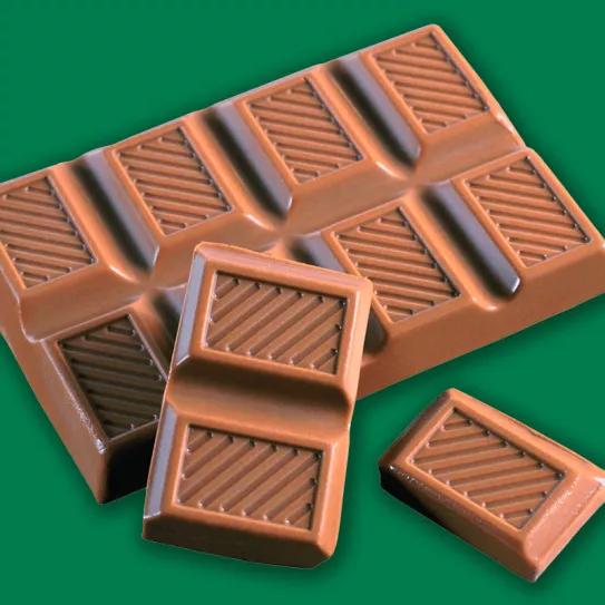 La Guardia Civil celebra el Día del Chocolate en twitter con una foto de hachís y la gente lo trolea