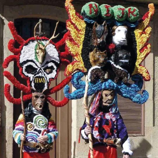 Boteiros o máscaras del Entroido o carnaval de Viana do Bolo (Ourense, 2011).
