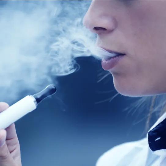El vapeo desplaza al cigarrillo como inicio juvenil en Irlanda