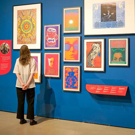 Un museo canadiense reúne arte, ciencia e historia de los psicodélicos