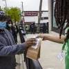 Largas filas en Massachusetts para comprar marihuana ahora que el comercio reabre