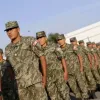 Perú propone una ley para castigar a los consumidores de drogas con el servicio militar 
