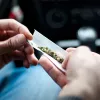 Llevar droga en el coche para uso personal no es sancionable, afirma un juez 