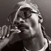 Snoop Dogg fuma entre 75 y 150 porros al día, asegura su liadora profesional