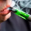 Vapear es sustancialmente menos dañino que fumar, según una revisión de estudios