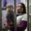 Cada vez más mujeres van a la cárcel por drogas en Uruguay debido a una polémica ley 