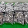 El 10 de marzo, la Aduana de Hong Kong detectó e incautó aproximadamente 106 kilogramos de presuntos cogollos de cannabis y unos 36 kg de presunta ketamina, con un valor de mercado estimado de unos 36,5 millones de dólares. La foto muestra los presuntos cogollos de cannabis incautados.