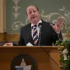 El gobernador de Colorado, Jared Polis, concedió 29 nuevos indultos