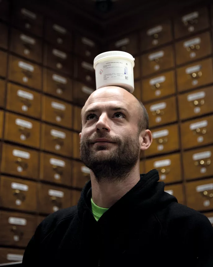 危機時に鼻をすする