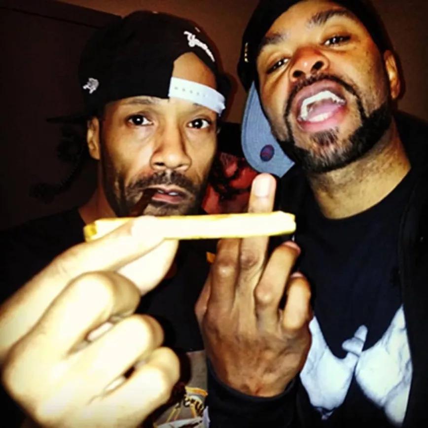 Redman + Method Man: el dúo de hip hoperos son el dream team de la weed. Siguen ostentando el récord de fumarse 24 blunts en el mismo show solo por las risas.