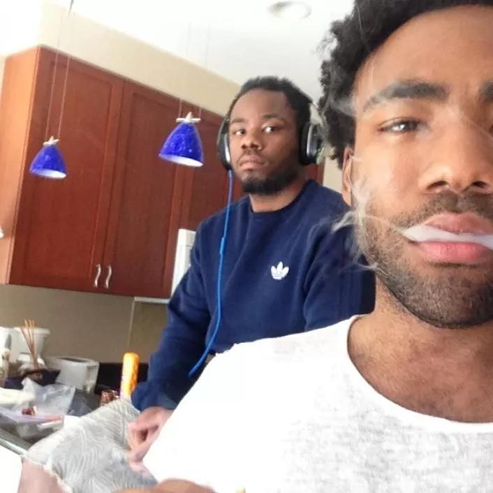 Donald Glover + Stephen Glover: Y si hablamos de talento los hermanos Glover están en la cima en estos momentos con la serie Atlanta. Sí, aman la weed.