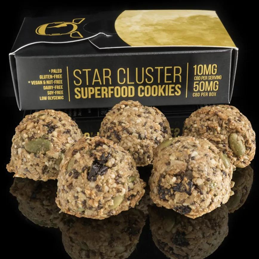 CBD Starcluster Superfood Cookies: no tiene gluten, es vegana, no lleva nuez y es considerada supercomida. Vamos, una galleta tipo lembas para el camino pero que te va a costar un ojo.