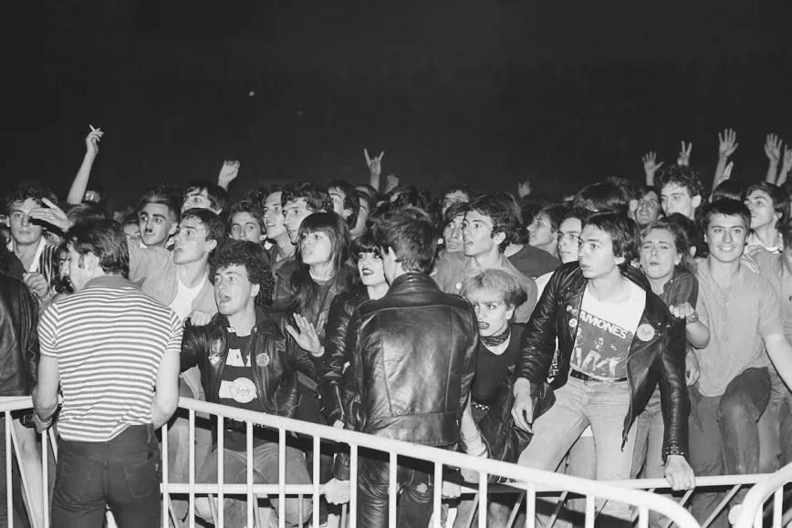 Primera fila en el concierto de Ramones en la plaza de toros de Carabanchel, 1980