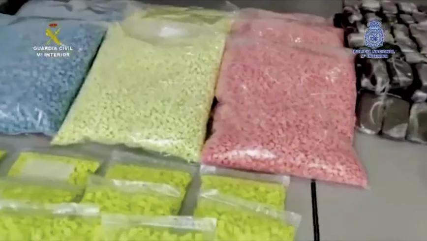 Bodegón policial: 100000 pastillas y 240 kg de otras drogas