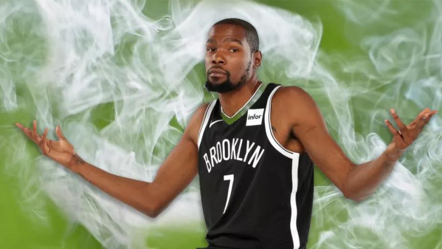 El jugador de la NBA Kevin Durant “fuma más marihuana de la que cree”, afirma un cronista