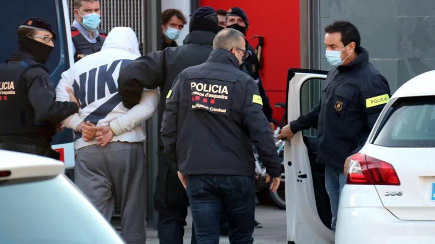Detienen a cuatro policías por presunta colaboración con el narcotráfico en Llinars del Vallès