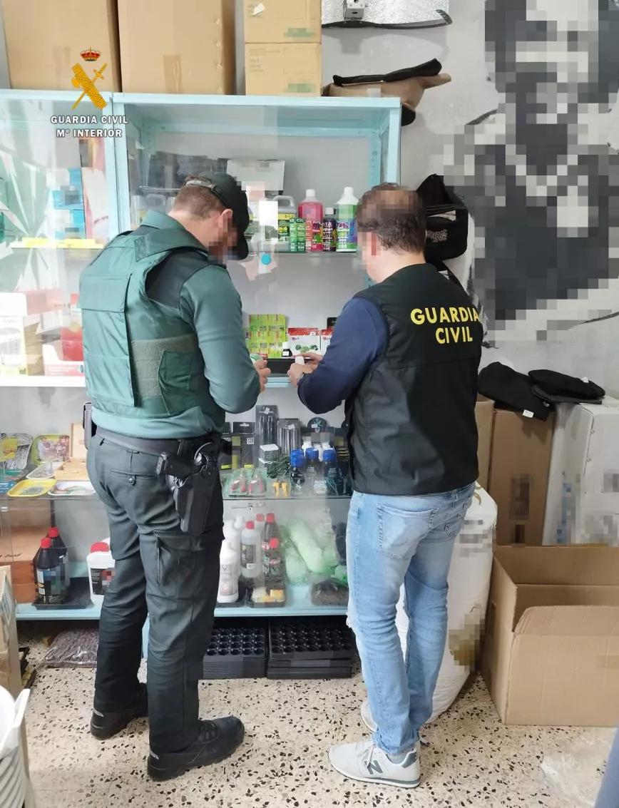 La policía interviene 19 grow shops en Tarragona