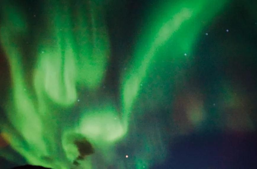 Un porro con las auroras boreales