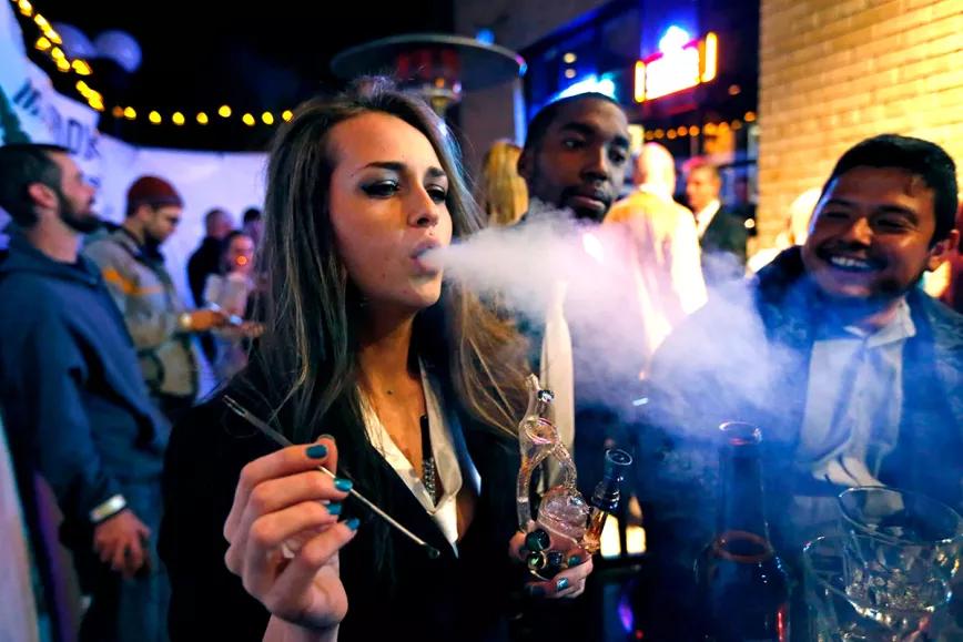 Las Vegas dan la bienvenida a los locales de consumo de marihuana 