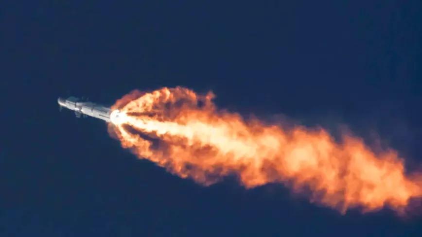A Elon Musk le explota el cohete en su lanzamiento del Día de la Marihuana 