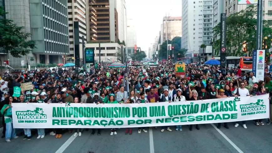Brasil protesta para pedir la despenalización de las drogas