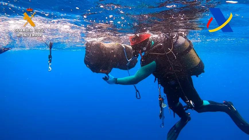 La Guardia Civil adquiere drones submarinos para buscar drogas en los bajos de buques