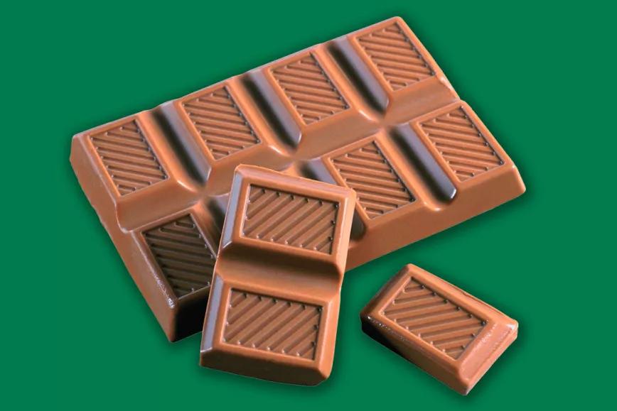 La Guardia Civil celebra el Día del Chocolate en twitter con una foto de hachís y la gente lo trolea