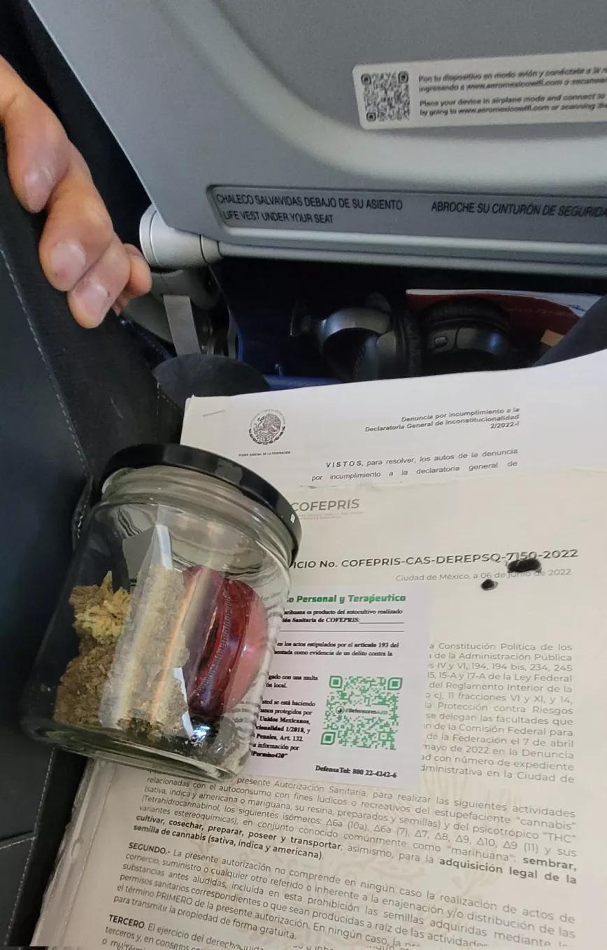 Un mexicano logra subir con marihuana a un avión con permiso de las autoridades 