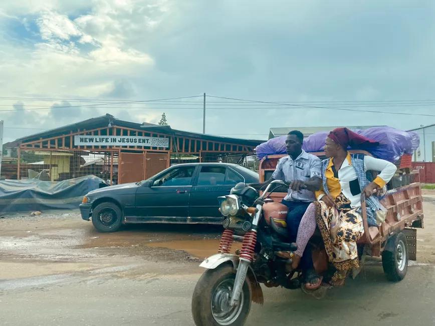 Legalizar la yerba en Ghana: una lucha contra los idiotas