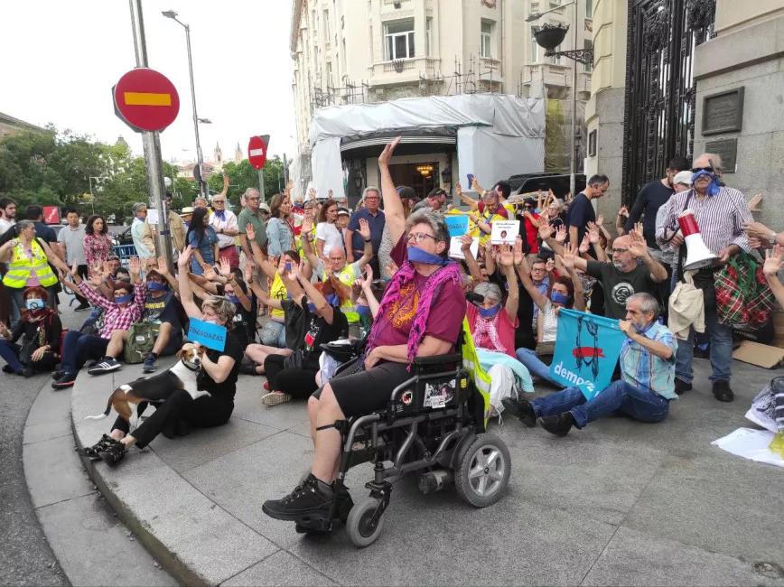 Cientos de personas se manifestaron en la calle contra la Ley Mordaza 