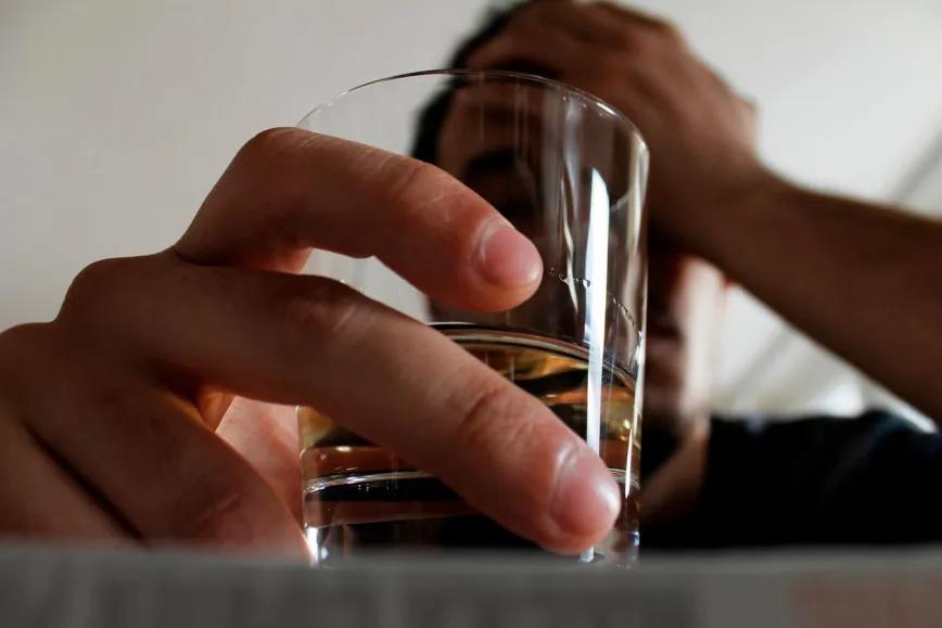 Muertes por alcohol en Inglaterra: la cifra más alta desde que existen registros