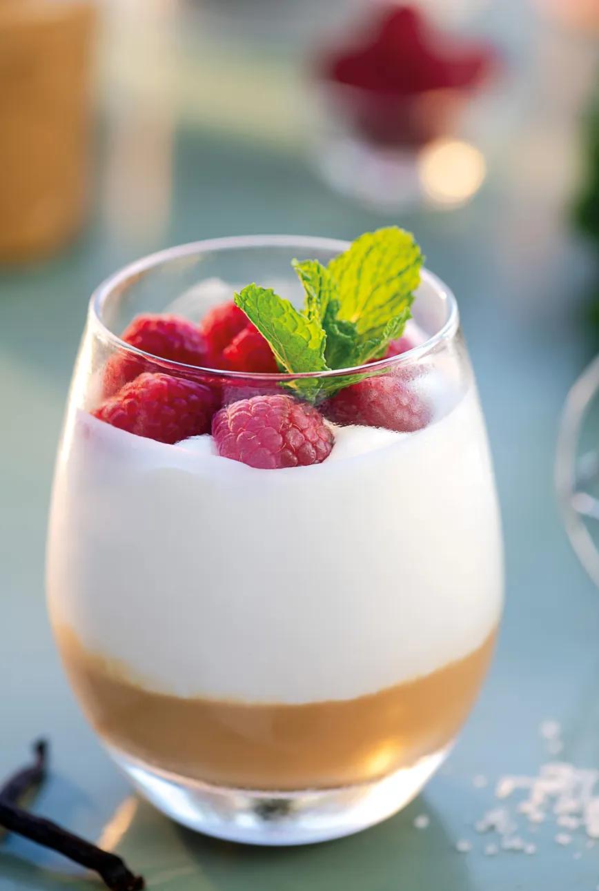 Mousse de queso y Super Boff con tofe salado y frambuesas 