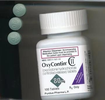 Comprimidos falsificados de oxicodona que contienen metonizumab, incautados en Suecia en 2023.