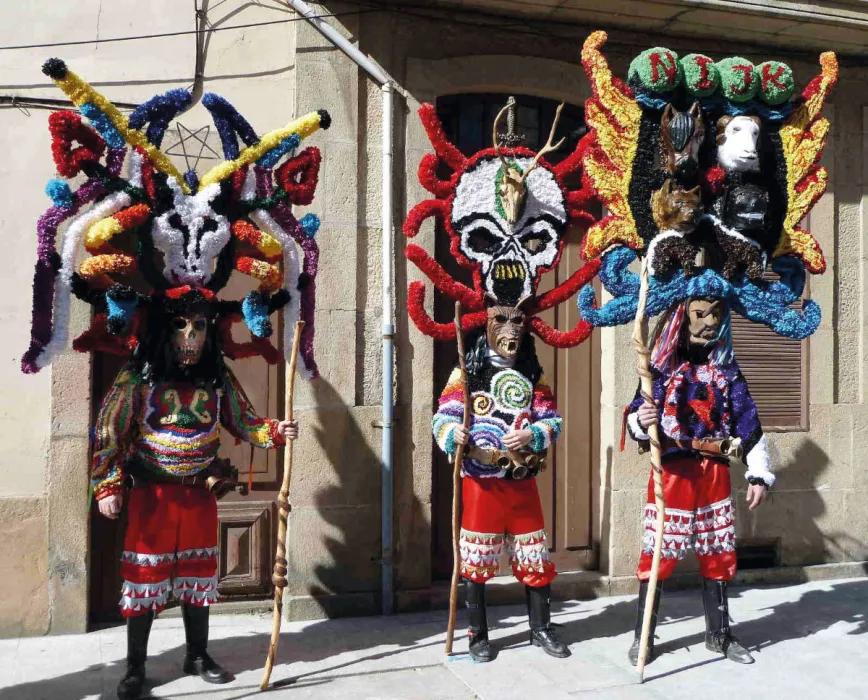 Boteiros o máscaras del Entroido o carnaval de Viana do Bolo (Ourense, 2011).