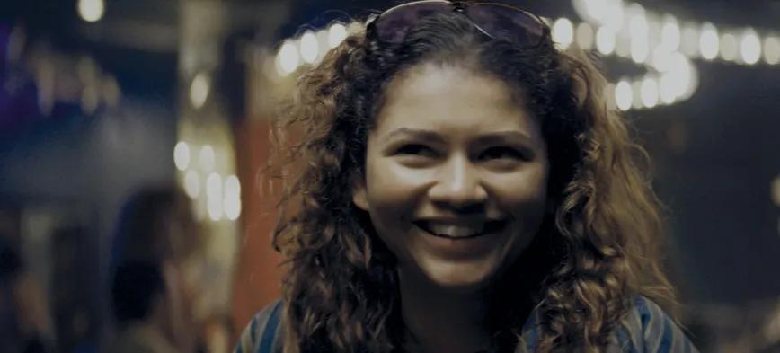 Zendaya interpreta a Rue, la trágica heroína sobre la que descansa la trama de Euphoria.