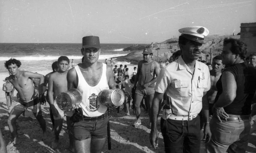 Las latas de cannabis que llegaron a las playas brasileñas