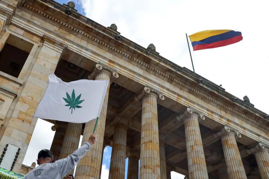Reforma sobre cannabis adulto inicia trámite en la Cámara colombiana