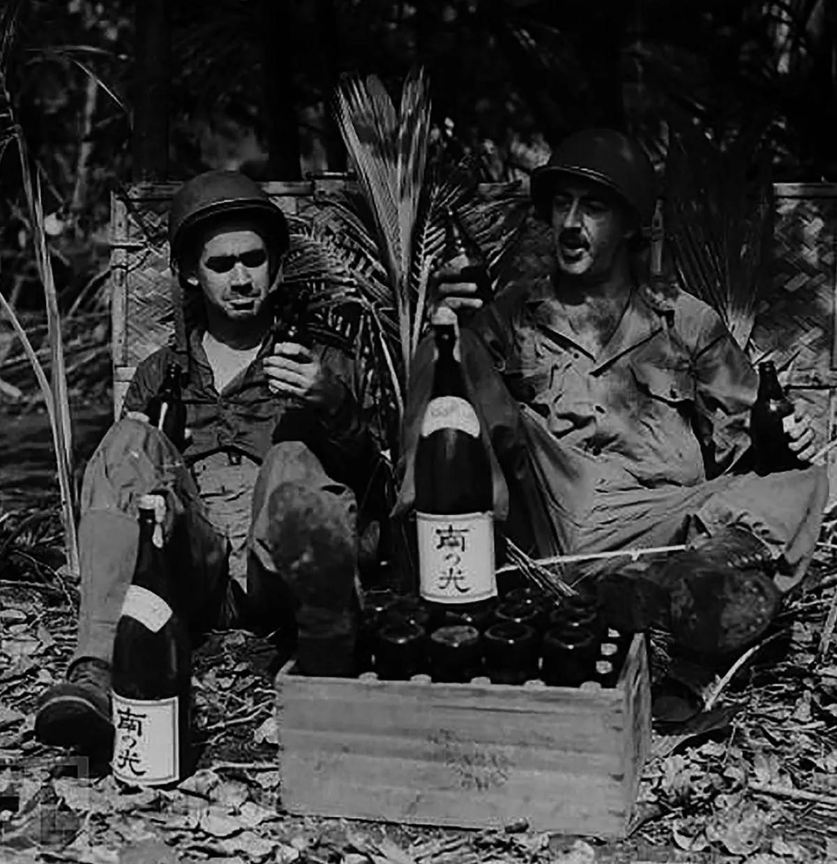 El consumo de alcohol de las tropas americanas durante la primera gran guerra se duplicó en la segunda.