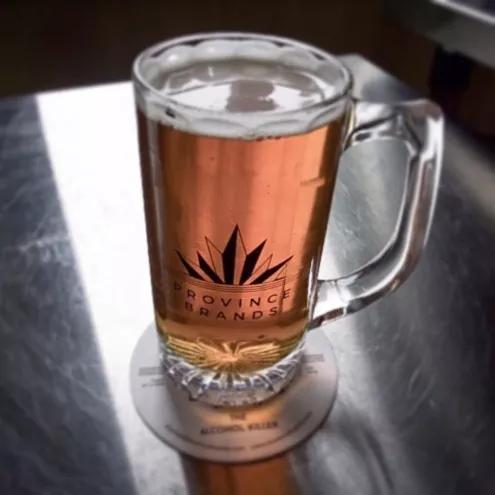 La primera cerveza de cannabis será canadiense