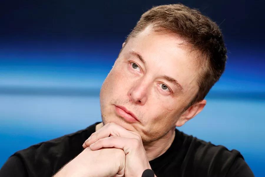 Después del canuto a Elon Musk le ofrecen hacer porno