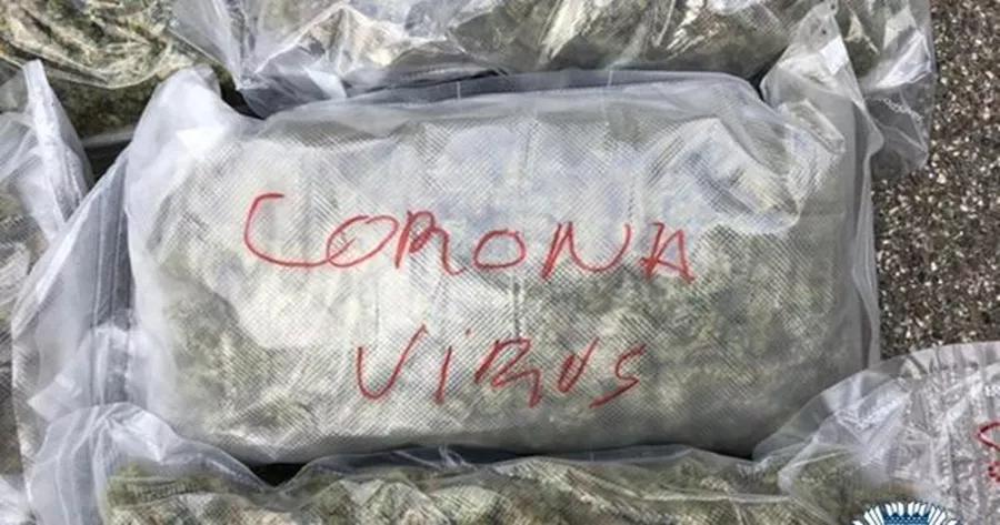 Requisan 21 kilos de marihuana con la inscripción “coronavirus” en la bolsa