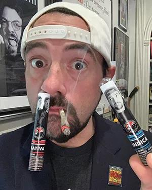 Kevin Smith promueve que se vote “sí” al cannabis en Nueva Jersey