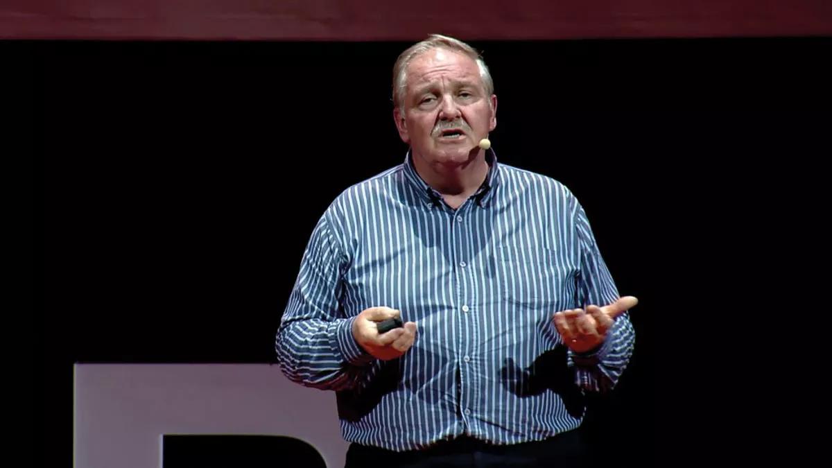 En sus intervenciones públicas David Nutt no deja de cuestionar las leyes sobre drogas desde la evidencia  científica: “No intento cambiar la ley porque quiera cambiar la ley. Intento que la ley haga lo que se supone  que debe hacer, que es proteger a la gente basándose en pruebas”.