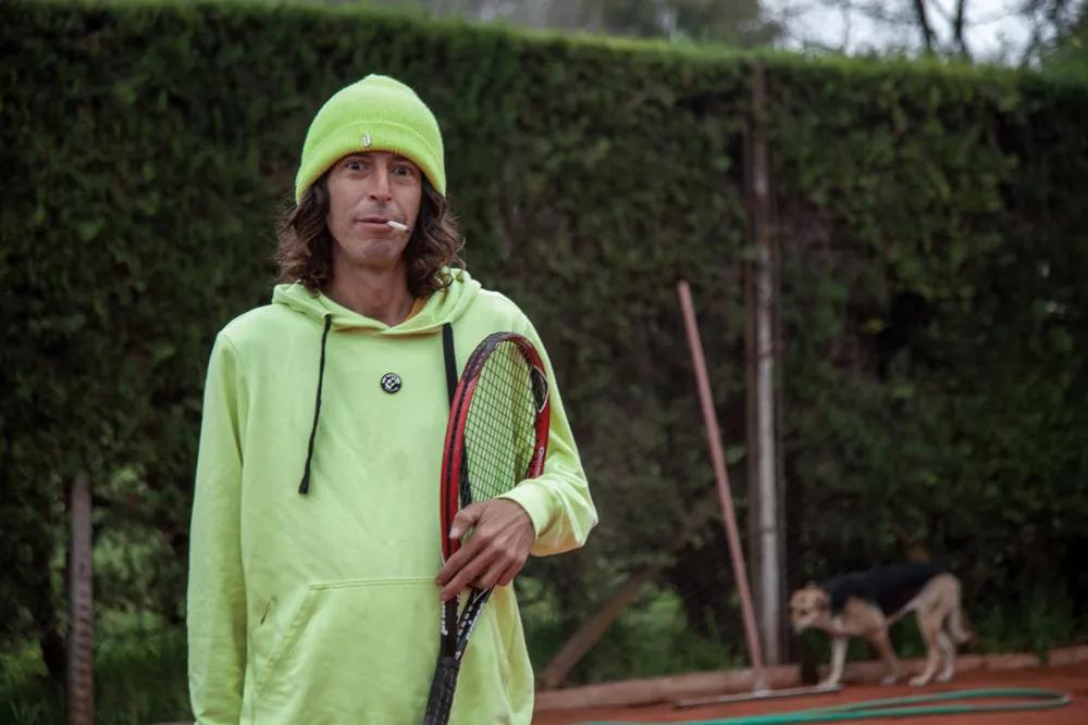 No solo del golf viven los deportistas de élite como Andy. También el tenis ayuda a mantener la línea.